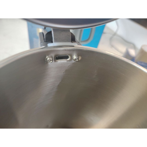 УЦ Электрочайник Midea МК-8076 черный (плохая упаковка, царапины внутри резервуара)