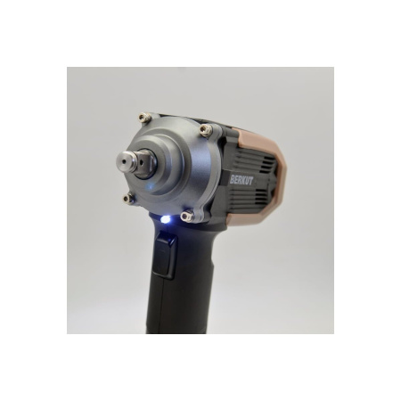 Гайковерт Berkut WAC-700