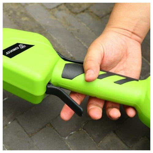 Триммер электрический Deko DKTR40 (063-4230) с акк и ЗУ