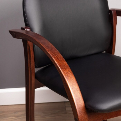 Стул Бюрократ Джуно светло-бежевый эко.кожа на ножках дерево